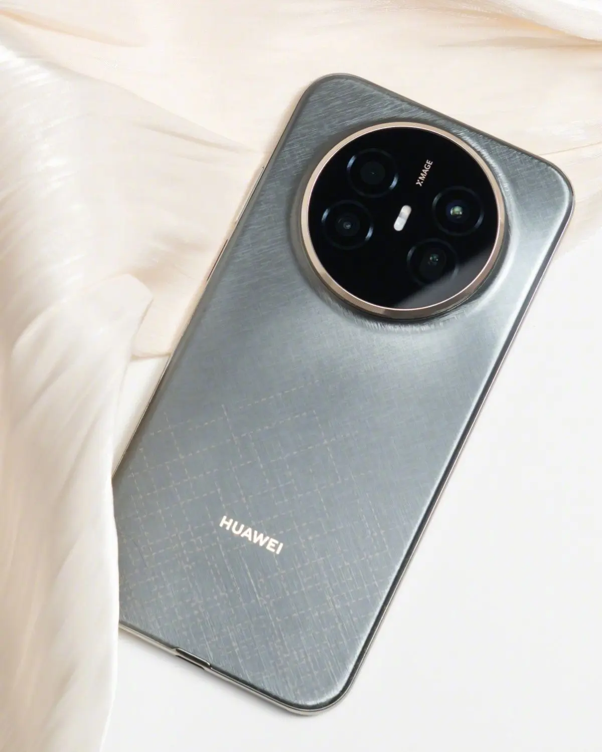 Huawei Mate 70 Air con hasta 16 GB de memoria RAM. Foto: Cortesía