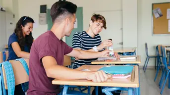 Nueva Beca Gertrudis Bocanegra, para apoyar a estudiantes con gasto de transporte; registro