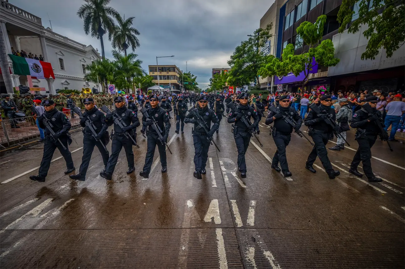 IMPRESIONANTE LA CANTIDAD DE FUERZAS ARMADAS QUE CUIDAN CULIACÁN, SINALOA