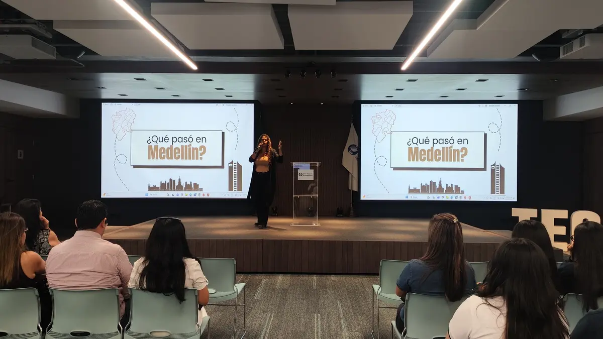 Beatriz Mejía compartió el caso de éxito de Medellín en la reconstrucción el tejido social tras tiempos difíciles de violencia, invitando a la población de Culiacán a involucrarse para lograr la paz en la ciudad.