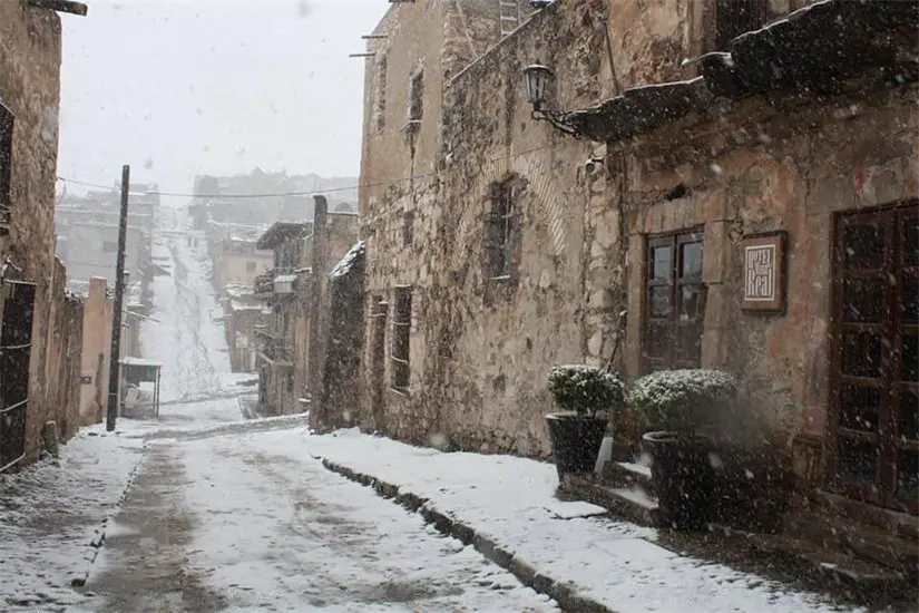 Destinos como Real de Catorce se vuelven destinos para visitar con la caída de nieve durante invierno. Foto: X Real de Catorce.