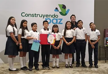 "Paz a pasitos": niños de Culiacán demuestran que construir un mejor futuro empieza desde la escuela