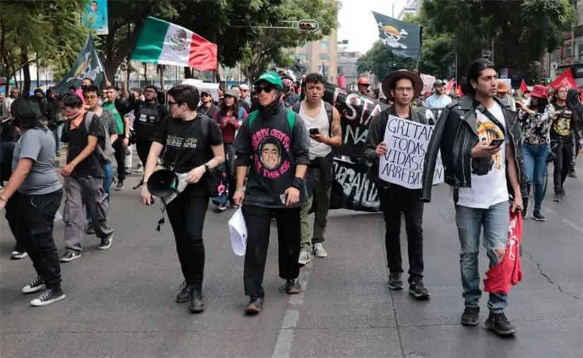 El movimiento tomó como estandarte la bandera de los Sombrero de Paja, personajes del anime One Piece. Foto: Especial