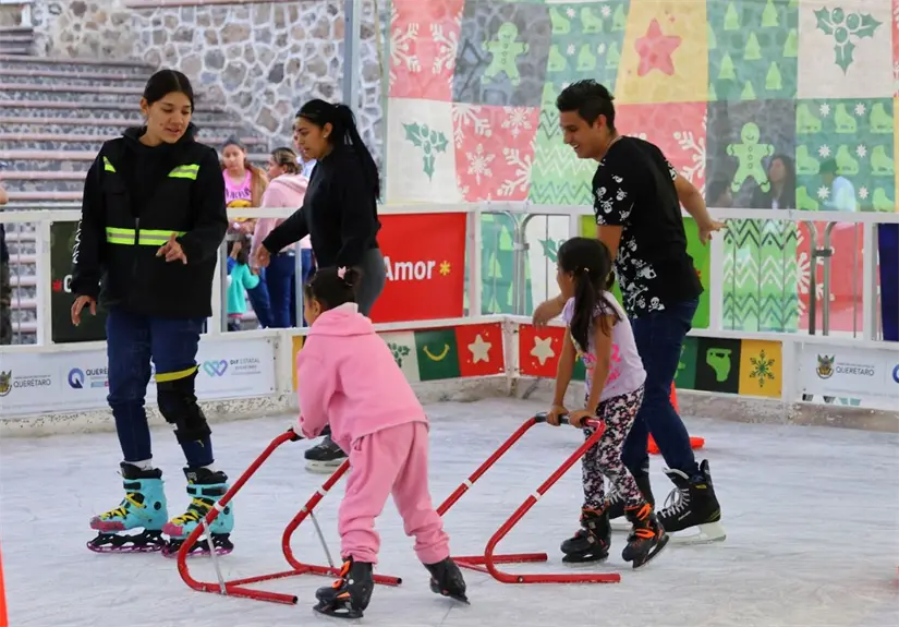Pistas de hielo en Querétaro. Foto: Cortesía