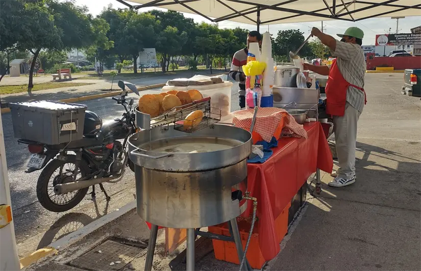 Más que sabores, Paulino y su familia llenan Culiacán de amor, dedicación y esperanza en cada sorbo y bocado. Foto: Lino Ceballos