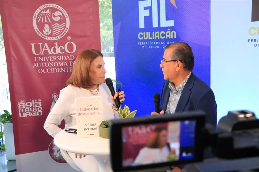 Con humor y profundidad, Sabina Berman habló sobre “Mujer y poder”, destacando que el reto actual es ejercer los derechos conquistados y exigir resultados reales desde la igualdad.