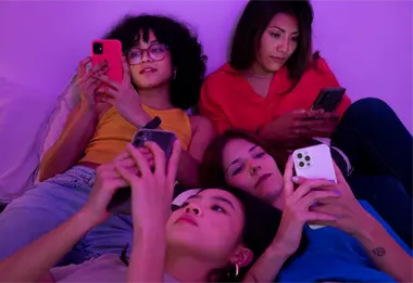 ¿Cuál es la Generación Z? Edades, ideología y más características de los centennials