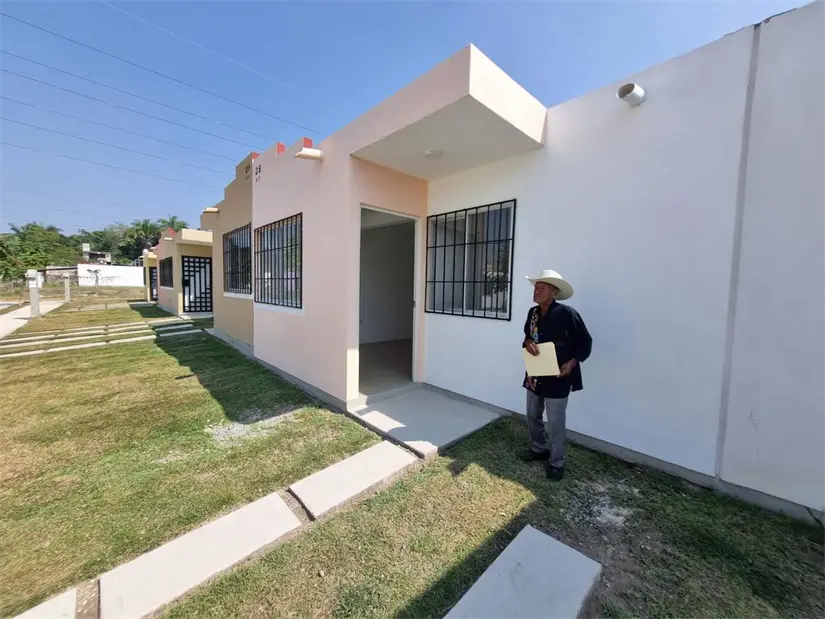 Conoce cuánto es lo maximo que debes ganar para poder acceder a Vivienda del Bienestar. Foto: Conavi. 