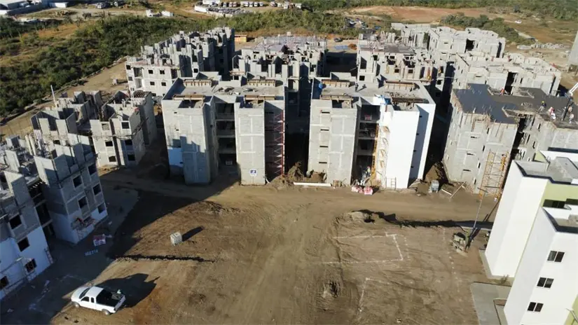 Tu ingreso mensual debe estar por debajo de los 17,000 pesos. Foto: Conavi.