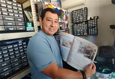 Tus Buenas Noticias entrega la primera edición del nuevo periódico al Sector Las Américas de Culiacán