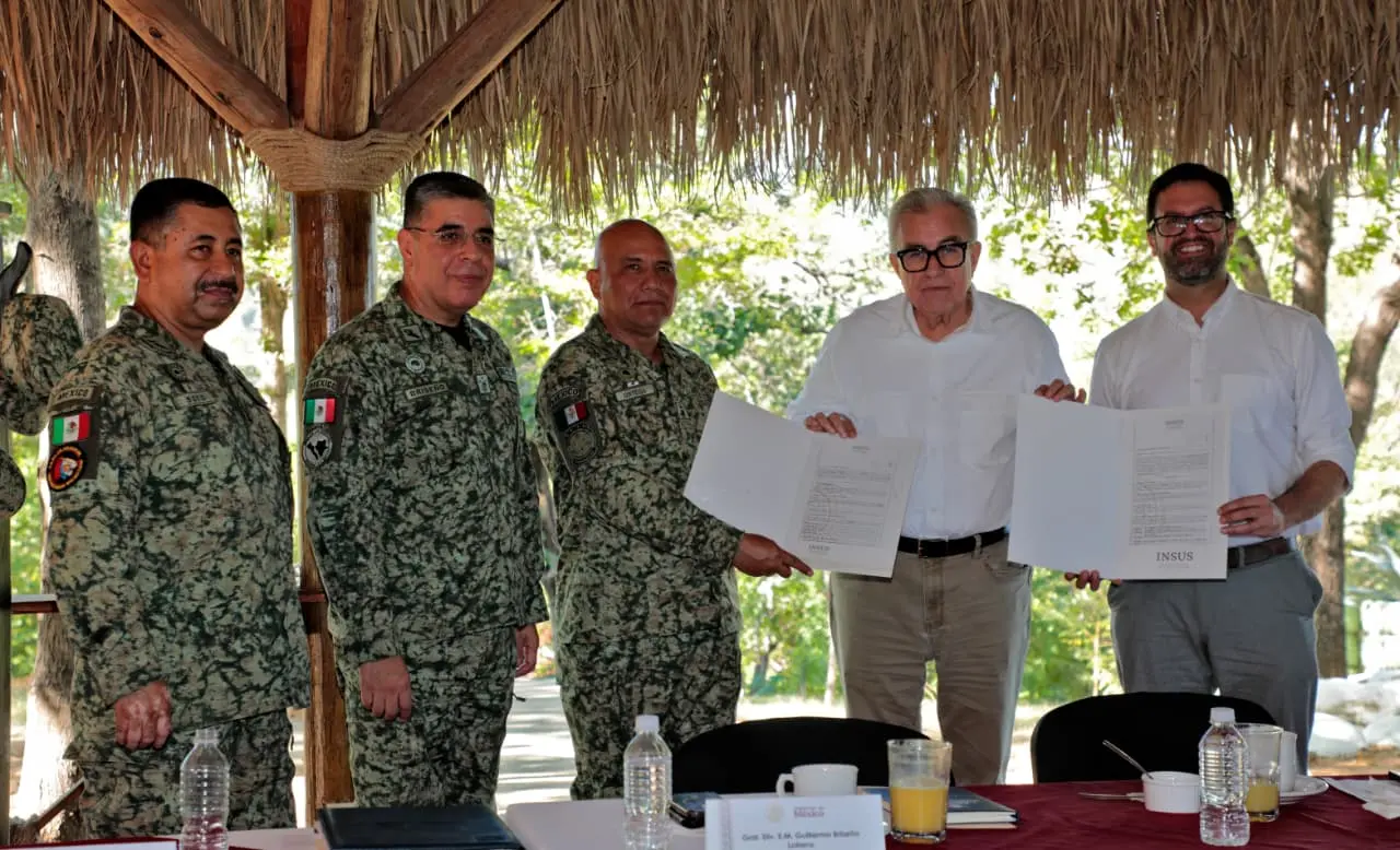 SEDENA recibe título de propiedad del cuartel de Badiraguato tras Mesa de Seguridad