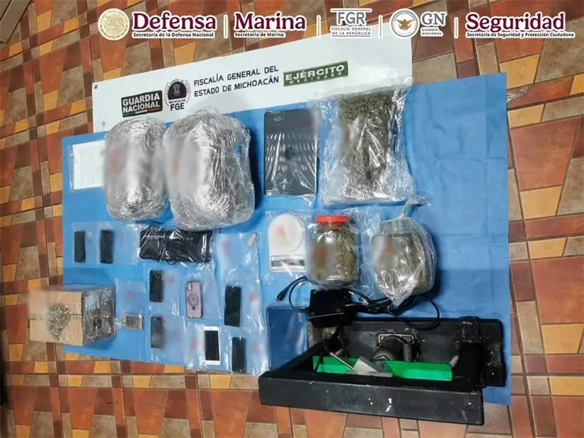 Aseguramiento de armas y droga