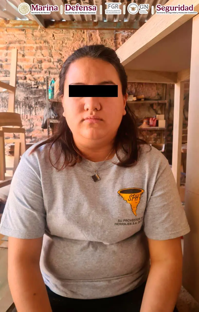 La Marina, la FGR, la SSPC, la Defensa y la Guardia Nacional lograron un decomiso histórico de narcóticos en Jalisco y la detención de nueve presuntos integrantes de una célula criminal.