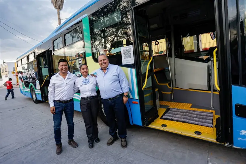 Transporte gratuito a la Feria Ganadera de Querétaro . Foto: Cortesía