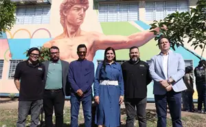 Develan “La Crea-acción”, un mural monumental en la Escuela de Diseño y Artes Visuales de la UAS