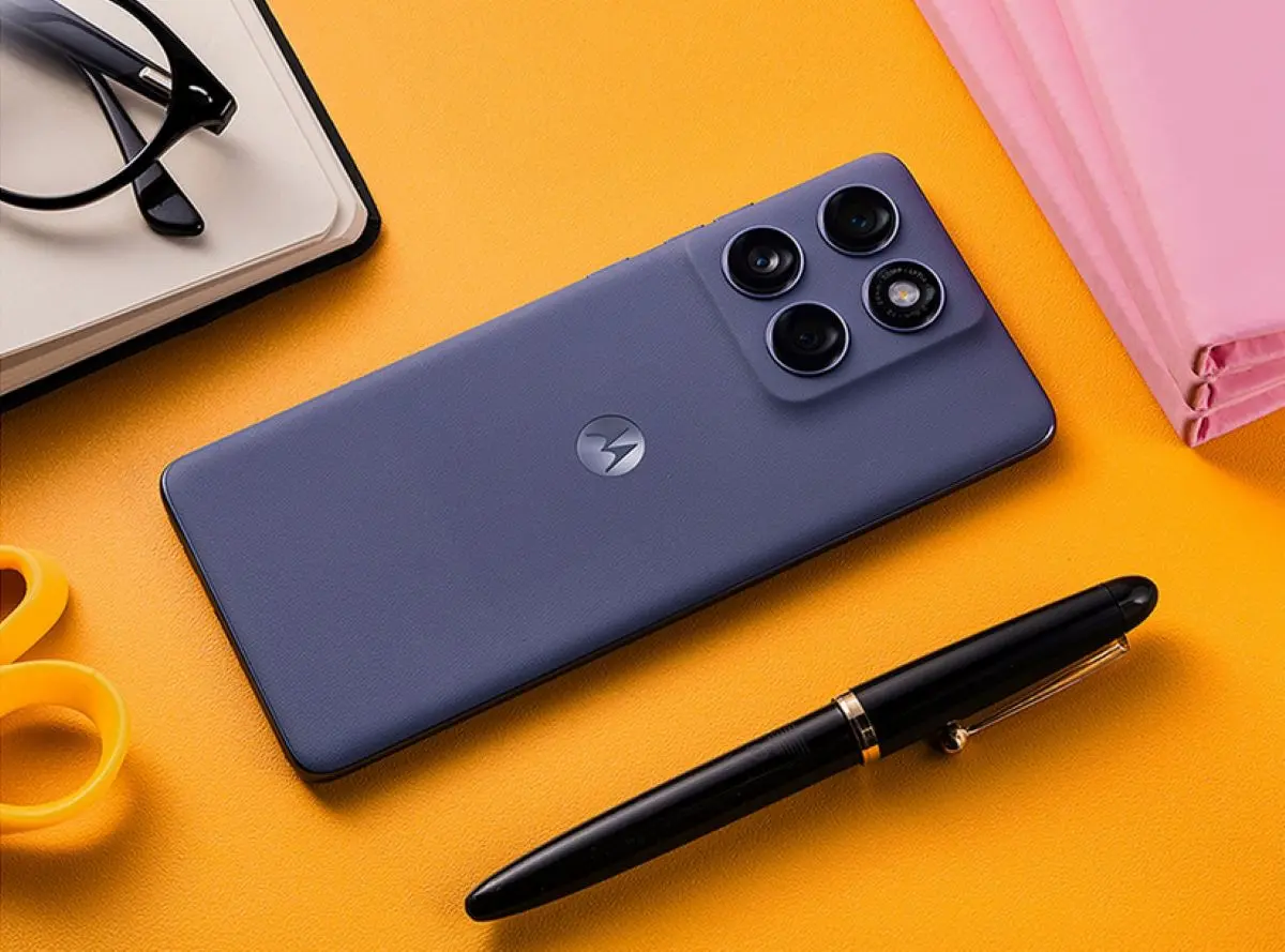 Celular Motorola con 12 GB de memoria RAM. Foto: Cortesía