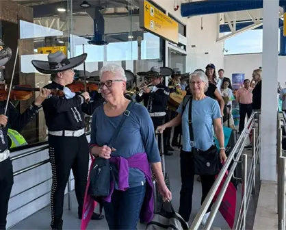 Inicia operaciones la ruta de vuelo Toronto-Puerto Vallarta; frecuencia