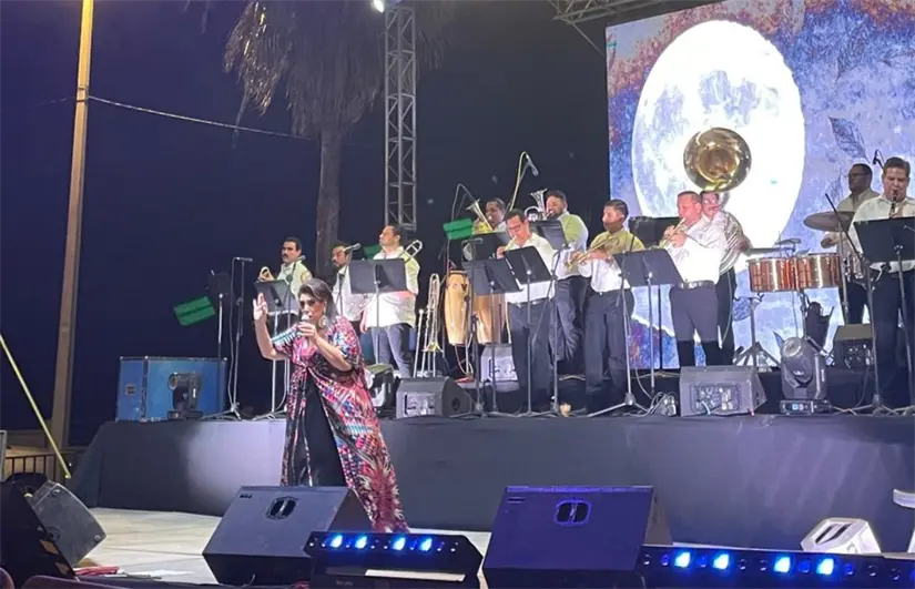 Regina Orozco puso a cantar a los presentes con 