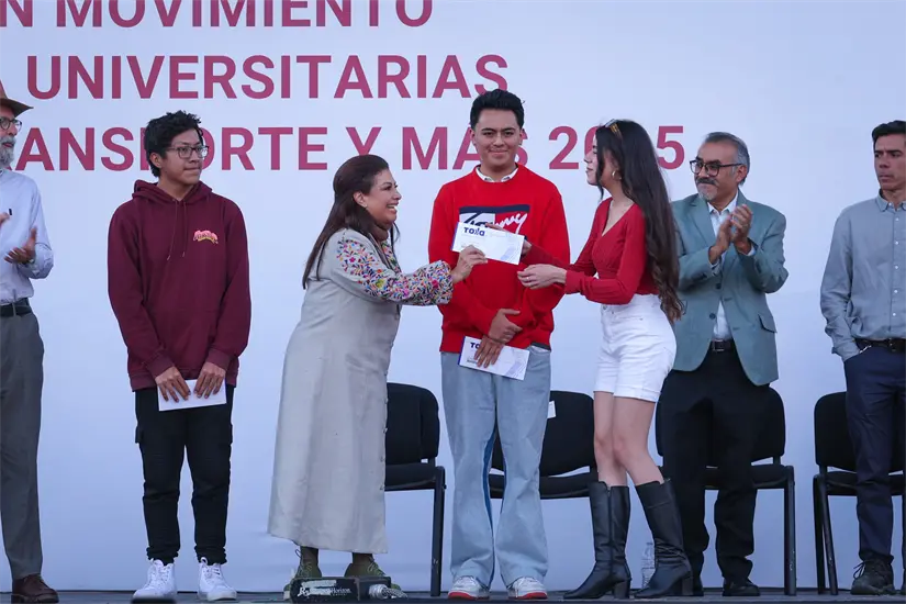 Habrá aumento para la Beca de Transporte de la CDMX. Foto: Cortesía