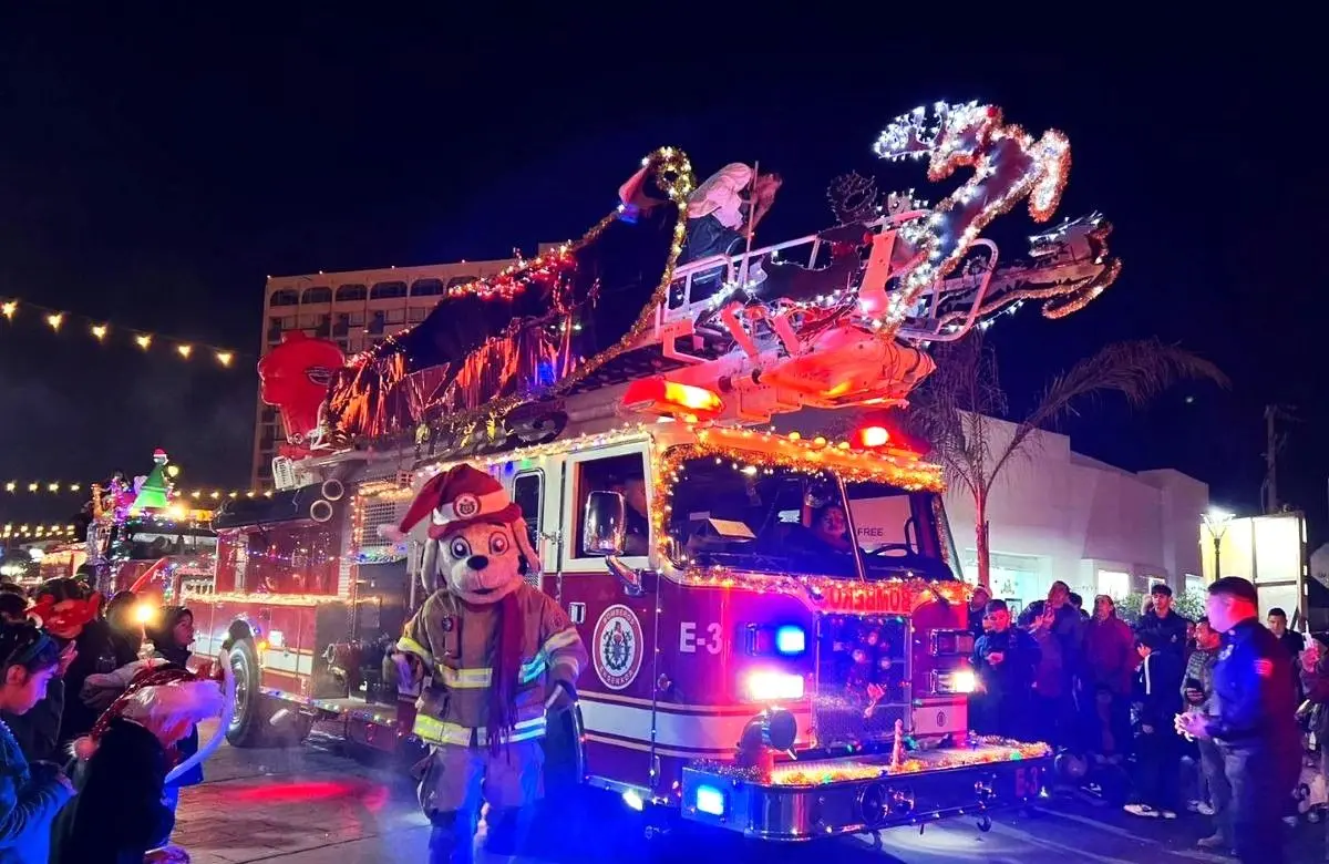 Conoce por dónde pasará el Desfile Navideño de Luces 2025 en Ensenada. Foto: Cortesía