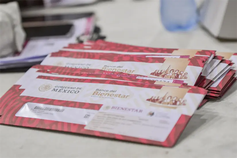 La entrega de las tarjetas para la Beca Rita Cetina será durante el mes de noviembre. Foto: Cortesía. 