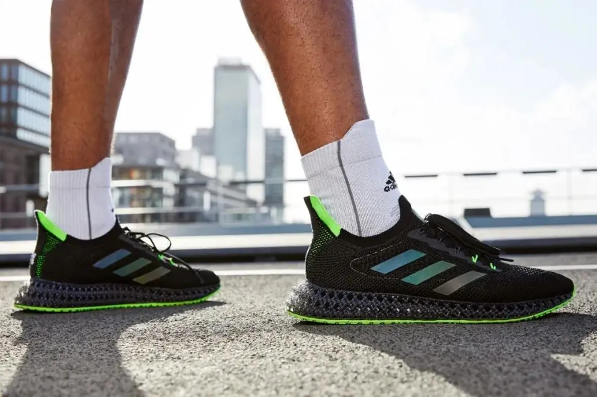 Adidas se adelanta al Buen Fin con ofertas en tenis y ropa