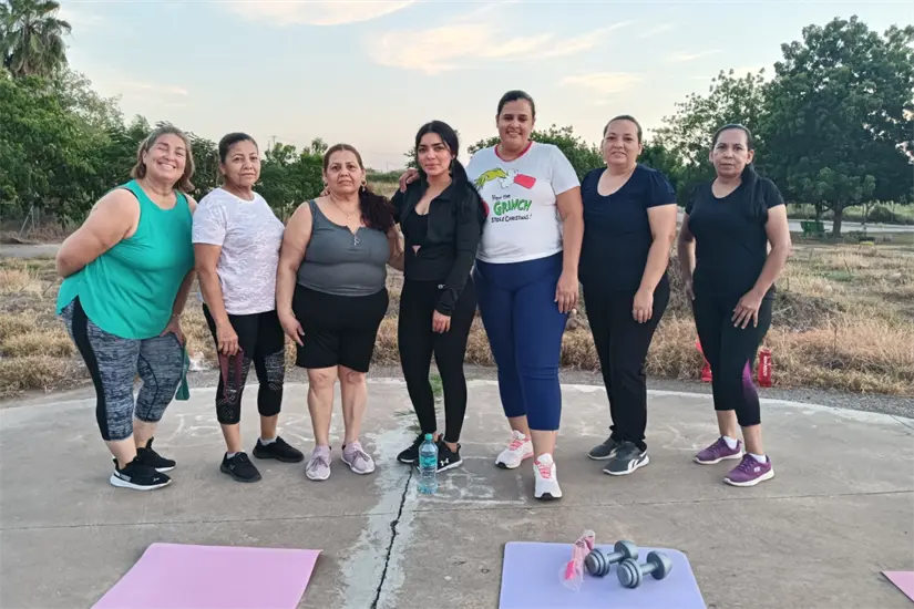 La experiencia personal en gimnasios de Laura y su compromiso vecinal han convertido sus rutinas en un punto de encuentro que fortalece tanto el cuerpo como la convivencia en el fraccionamiento Valle del Agua.