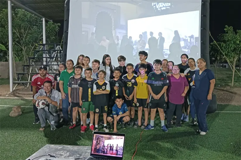 “Estas historias invitan a pensar en cómo cuidamos nuestro entorno y cómo las tradiciones siguen siendo una guía”, destacó Zulema durante la proyección del documental.