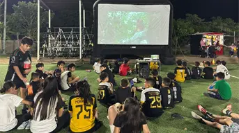 El Documental Trazos del cielo reúne a familias en una noche cultural en la Unidad Finisterra, Culiacán