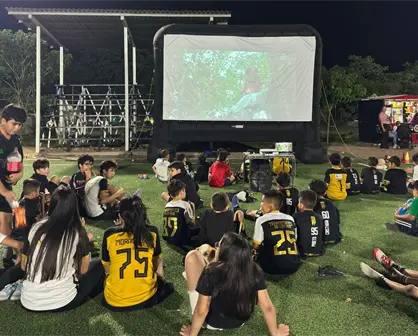 El Documental Trazos del cielo reúne a familias en una noche cultural en la Unidad Finisterra, Culiacán