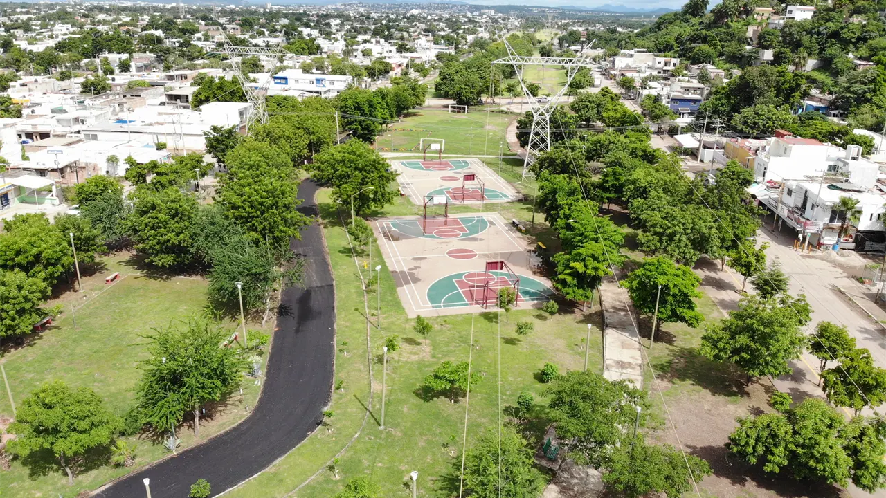 El bulevar Agricultores empieza a brillar con nuevas canchas, iluminación y espacios que vuelven a unir a la comunidad. Foto: Lino Ceballos