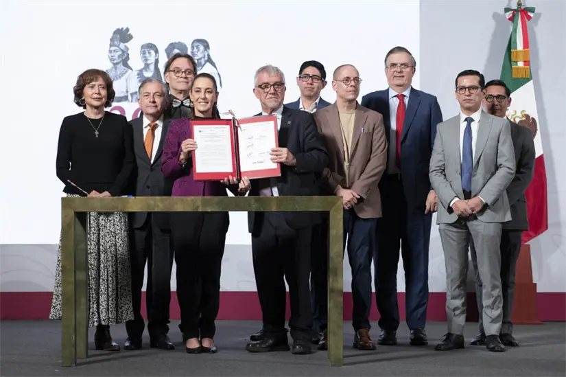 Gracias a este convenio entre México y Barcelona, científicos mexicanos podrán acceder a la supercomputadora española. Foto: Presidencia