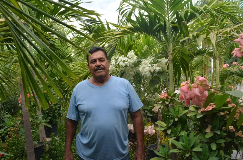 Con dedicación y amor por la naturaleza, Jorge Valencia López impulsa el cuidado del entorno desde su vivero en la colonia Guadalupe Victoria. Foto: Juan Madrigal