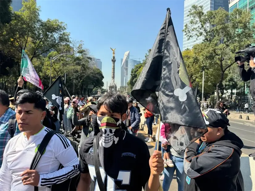 La marcha coincidió con el Desfile Militar del 20 de noviembre. Foto: Cortesía