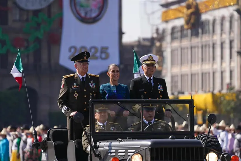 Claudia Sheinbaum durante el desfile Cívico-Militar en CDMX