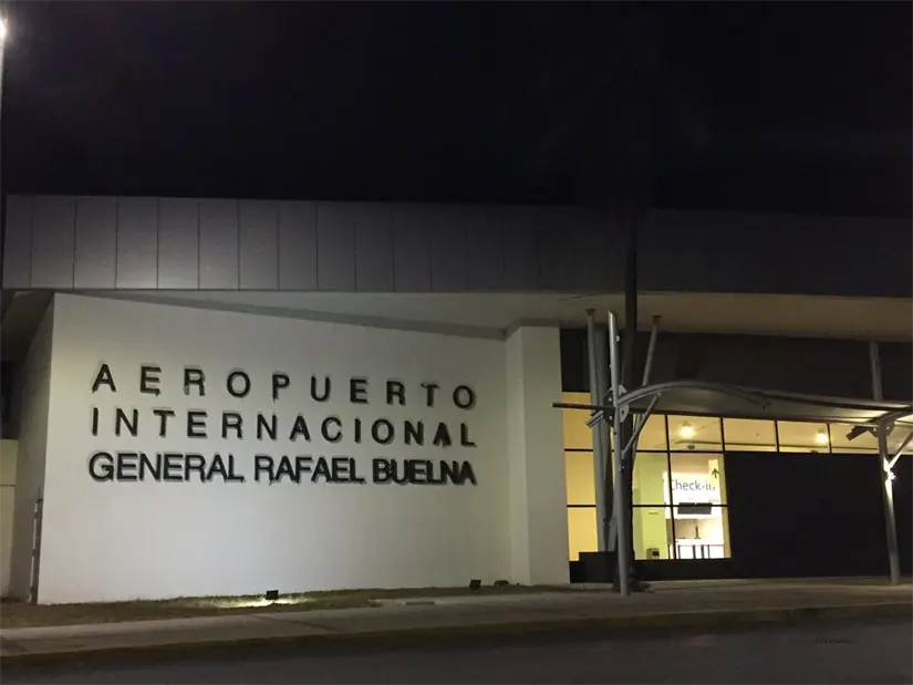 Por medio de la inversión se estarán llevando a cabo remodelaciones en el Aeropuerto de Mazatlán. Foto: Cortesía. 