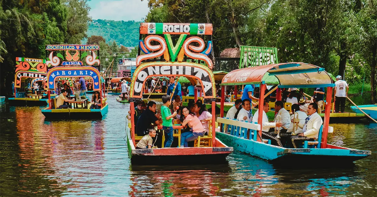 ¿Cuánto cuesta pasear en las trajineras en Xochimilco?