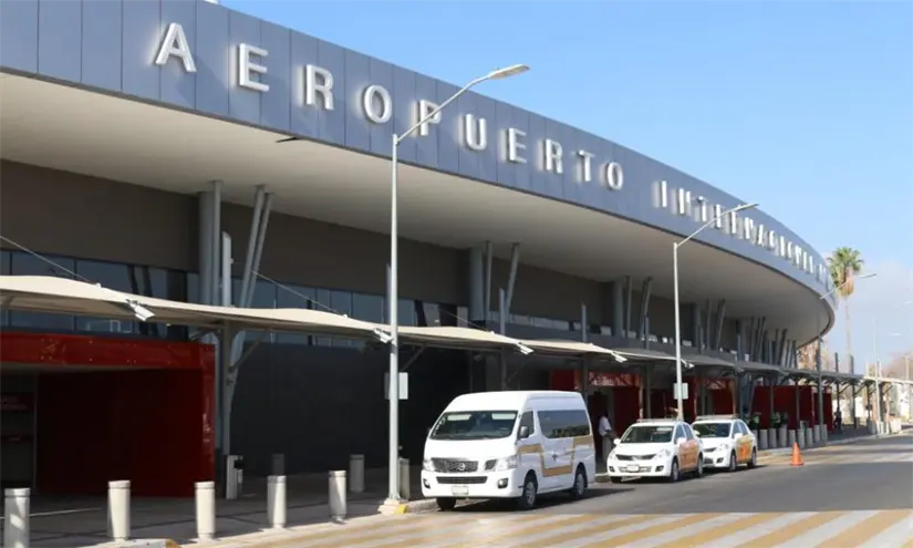 El Aeropuerto de Mazatlán estará teniendo una inversión millonaria destinada a mejorar su infraestructura. Foto. Cortesía. 