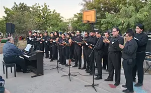 El Coro de la Ópera de Sinaloa llena de música el parque del Fraccionamiento Nakayama