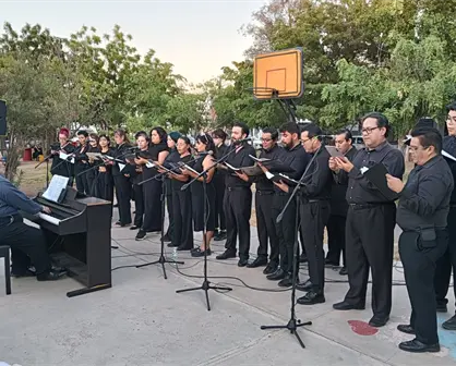 El Coro de la Ópera de Sinaloa llena de música el parque del Fraccionamiento Nakayama