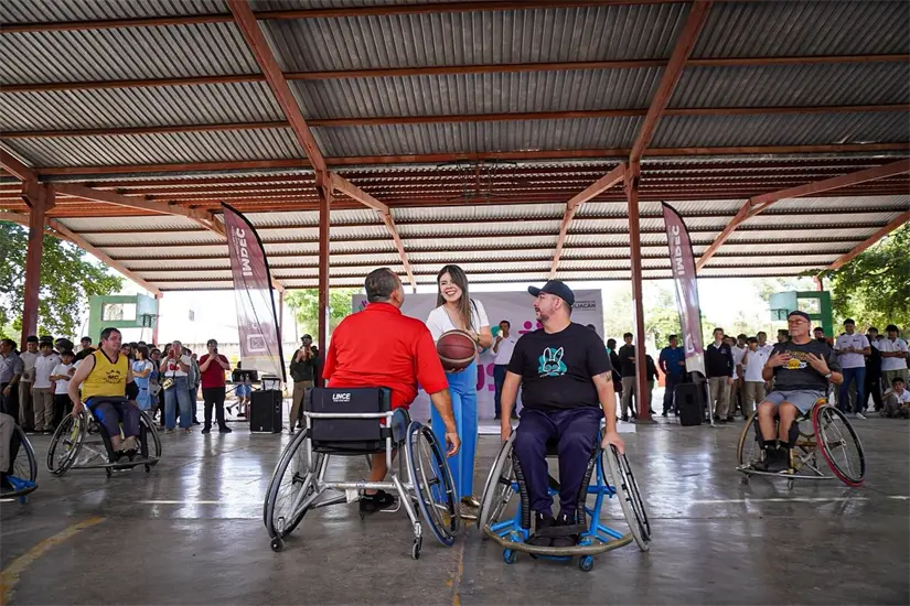 Estudiantes de la Secundaria Nº 8 conocieron de cerca los retos y fortalezas de las personas con discapacidad motriz. La actividad promovió valores y derribó barreras desde el deporte adaptado. Foto: Ayuntamiento de Culiacán