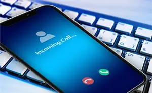 No contestes, si te llama alguien a tu celular y no lo tienes registrado, no le contestes