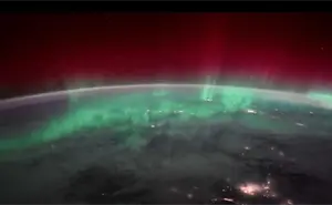 Así se ven las auroras boreales desde la órbita: el impresionante video de una astronauta de la NASA