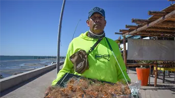 José Rafael Sánchez Plata: el vendedor de cocadas que mantiene viva la tradición en Altata