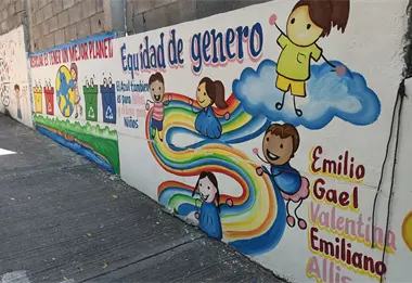 Murales educativos transforman la Primaria Nissan 64 en un corredor de valores en Culiacán