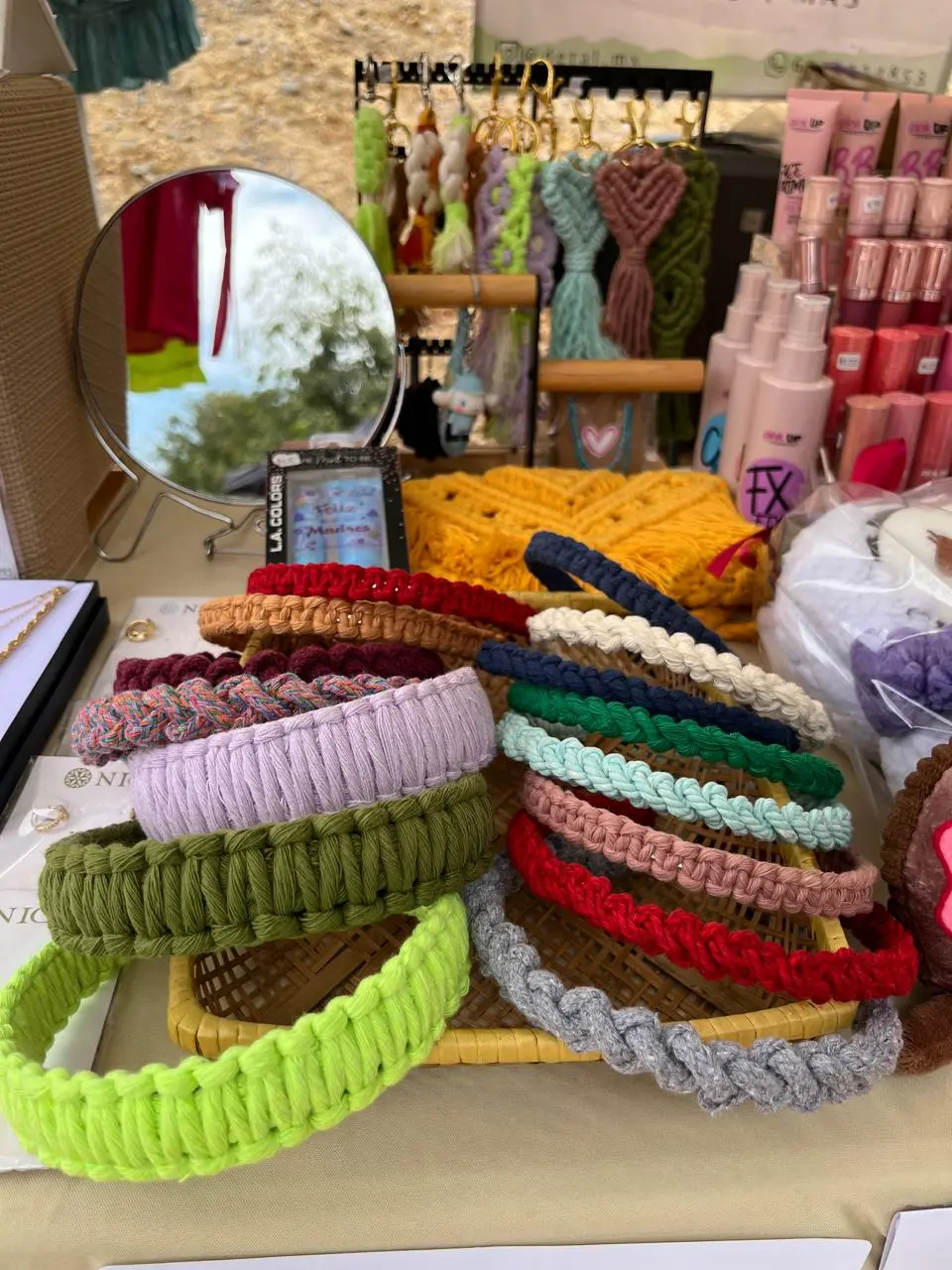 Las artesanías son realizadas con mucha dedicación por las manos artesanas de Tania Itzel Almaral Beltrán.