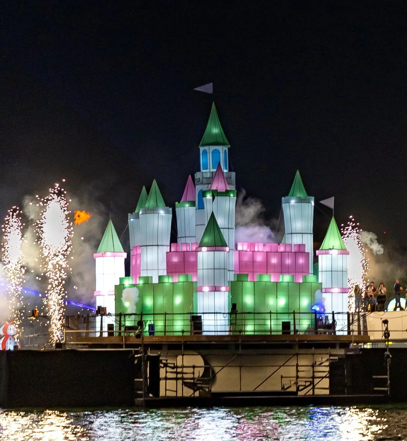 Ya abrió sus puertas Luztopía 2025 en el Parque Fundidora. Foto: Cortesía