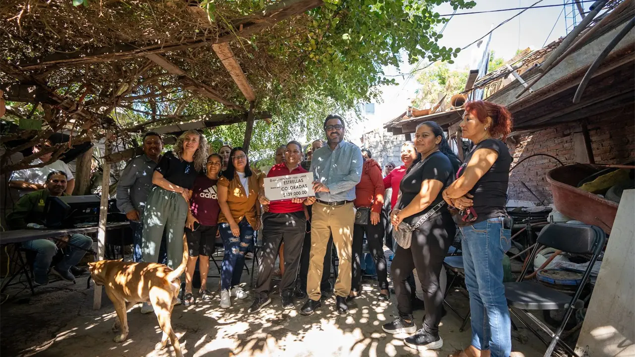 Culiacán: entregan créditos por 139 mil pesos a grupo de mujeres emprendedoras.