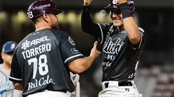 Debuta “El Pollito” Higuera con los Tomateros de Culiacán