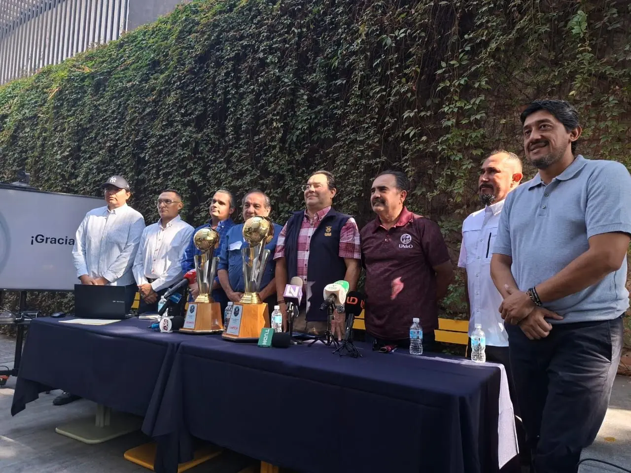 Organizadores y representantes universitarios presentan los avances y preparativos para la gran final de la Liga Universitaria Sinaloa.